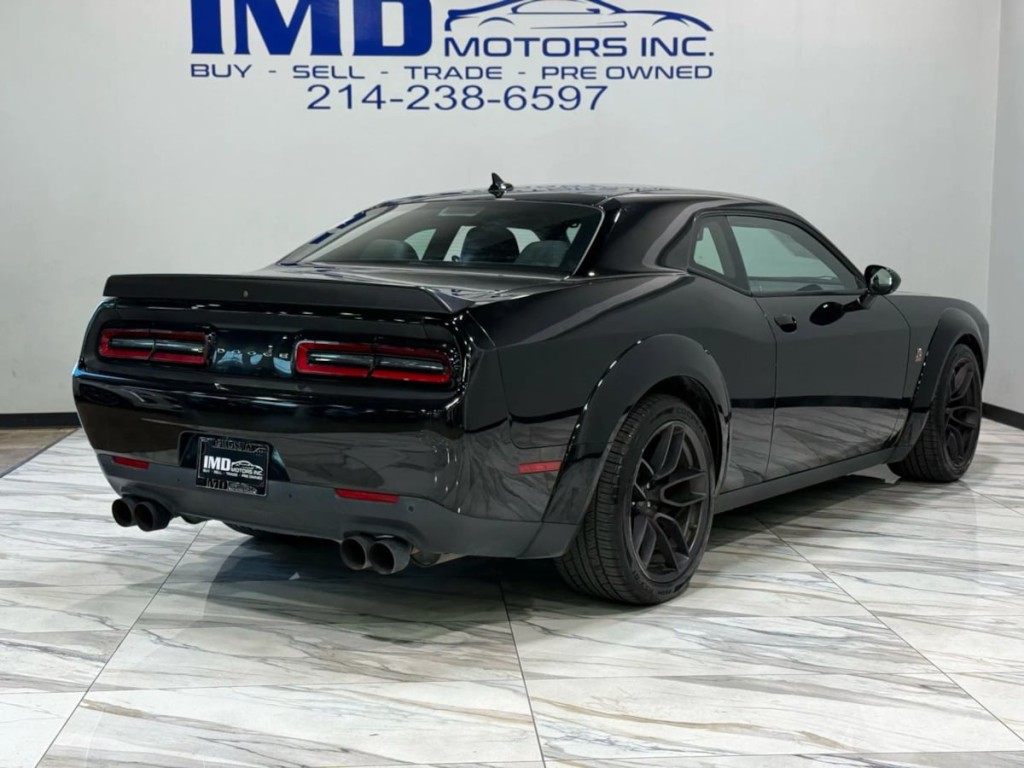 2019 Dodge Challenger Image 6