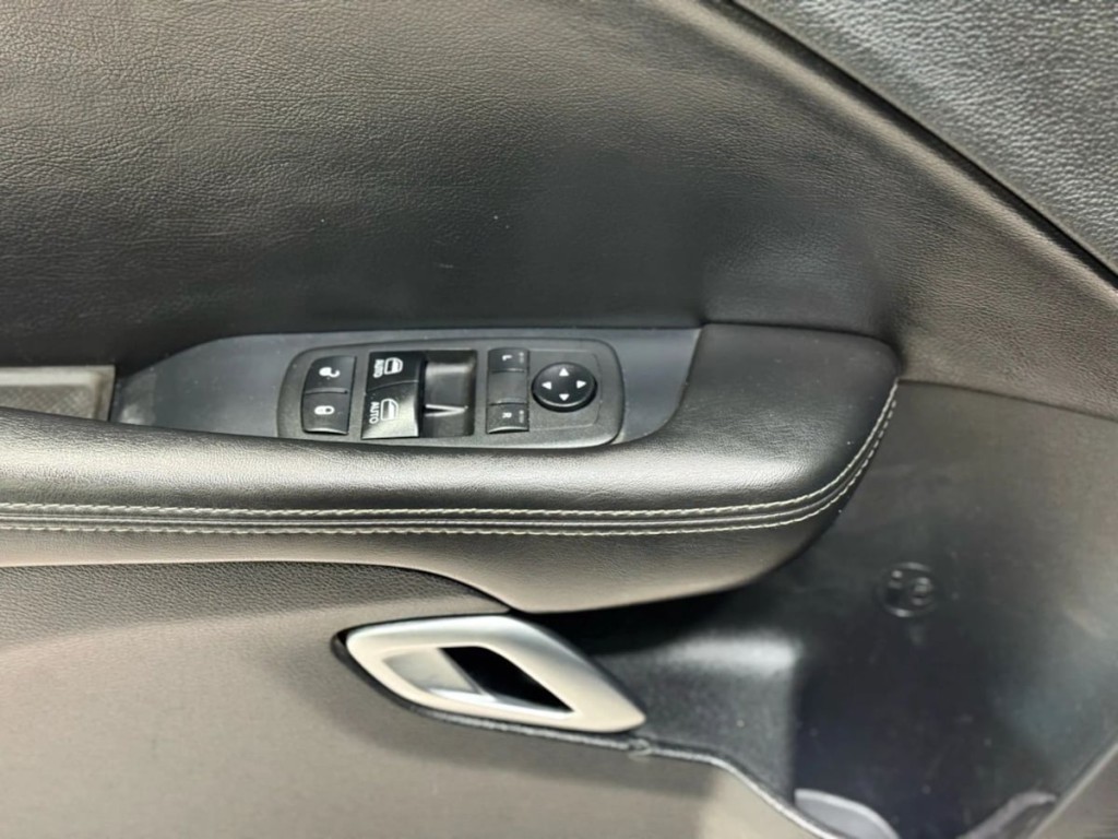 2019 Dodge Challenger Image 11