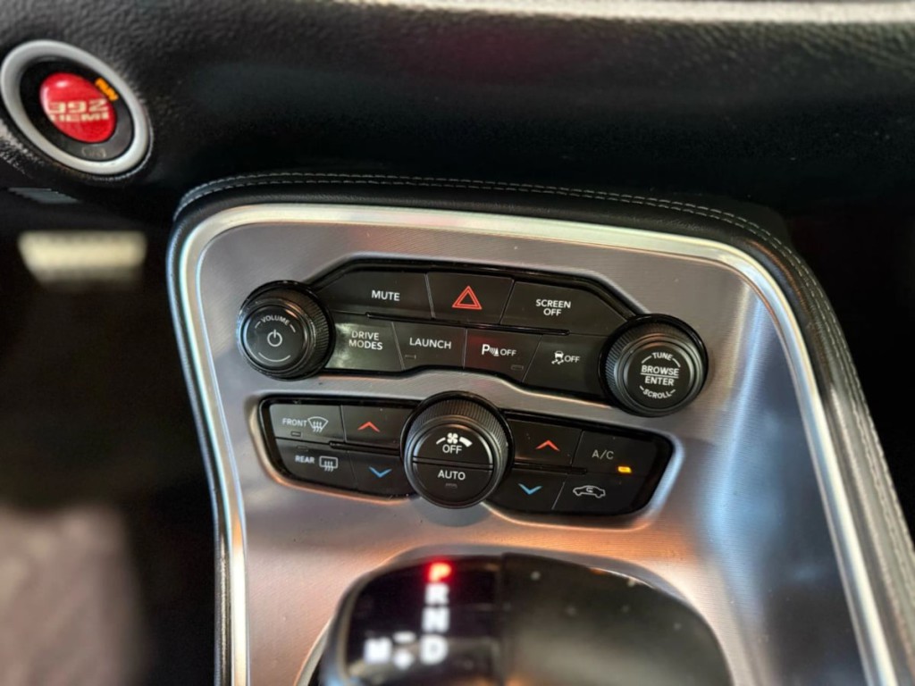 2019 Dodge Challenger Image 19