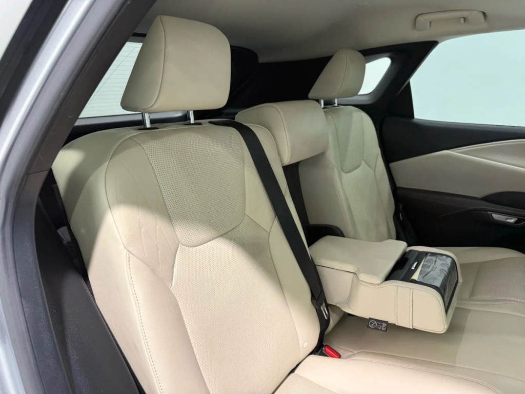 2023 Lexus RX 350 Image 32