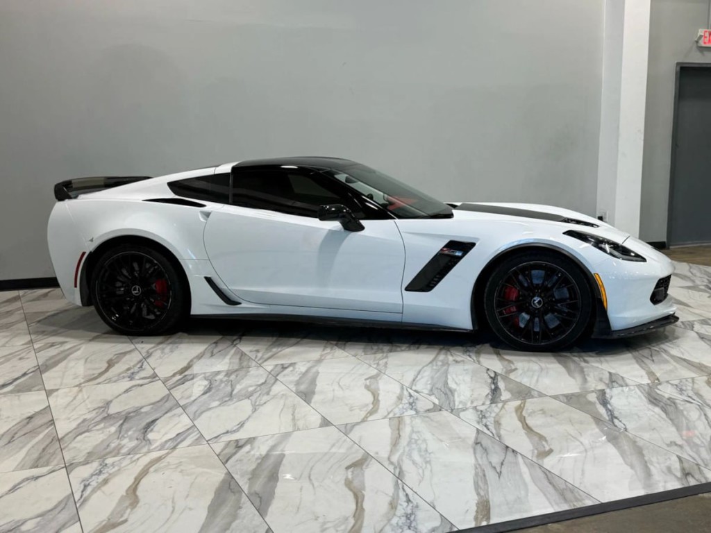 2015 Chevrolet Corvette Image 5