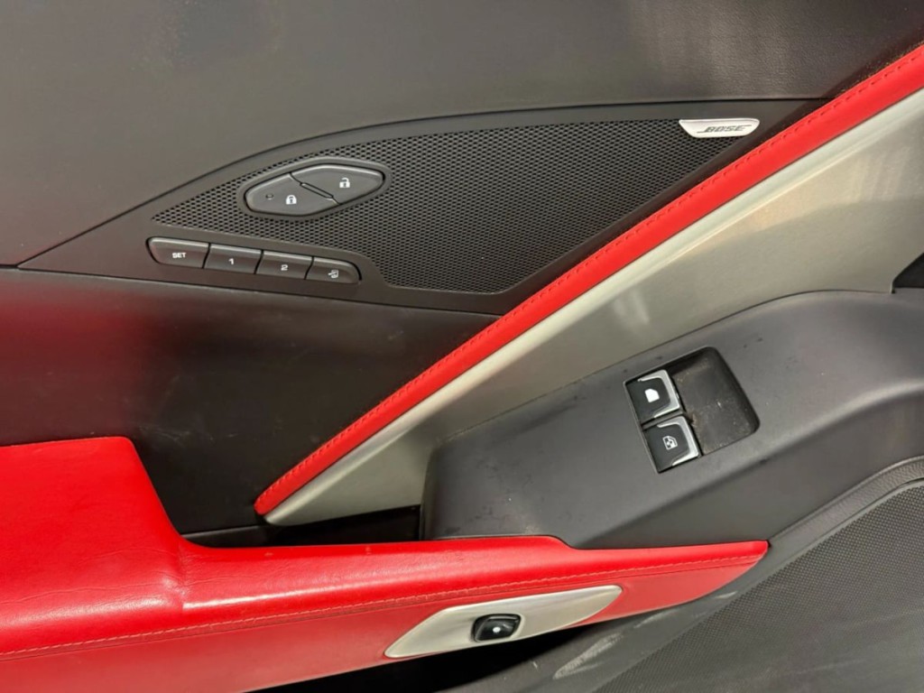 2015 Chevrolet Corvette Image 11