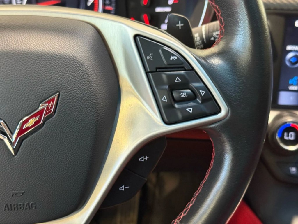 2015 Chevrolet Corvette Image 15