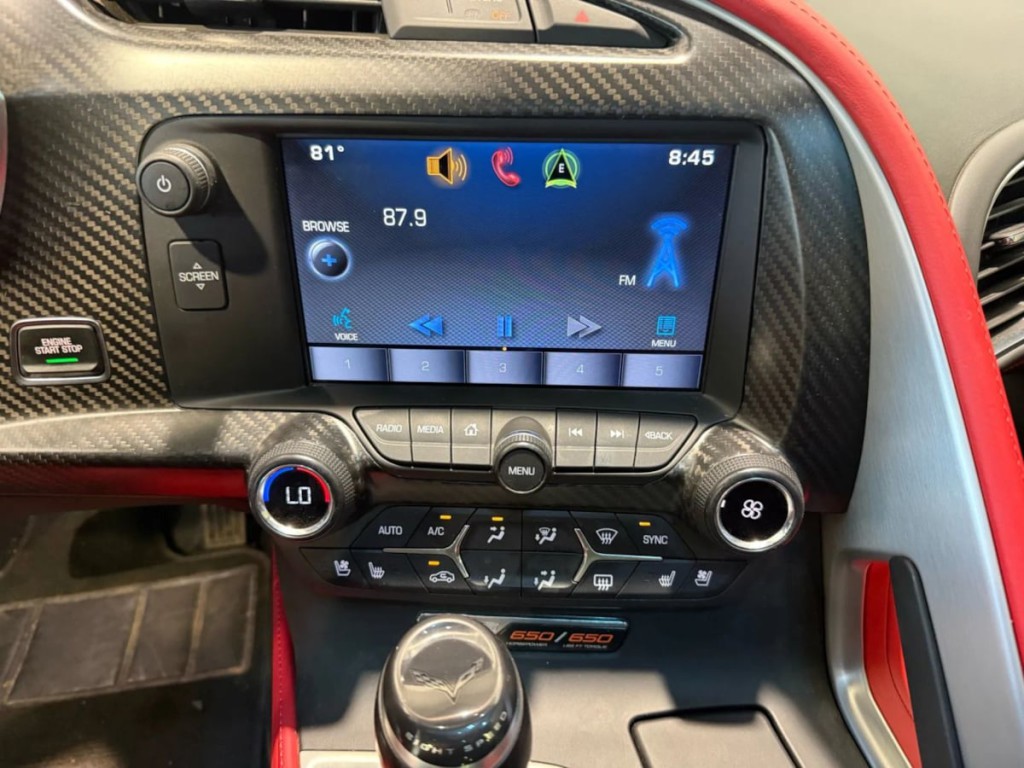 2015 Chevrolet Corvette Image 18