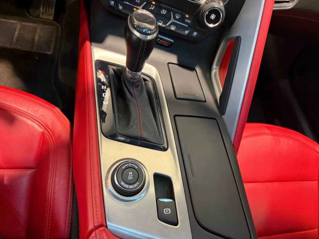 2015 Chevrolet Corvette Image 20