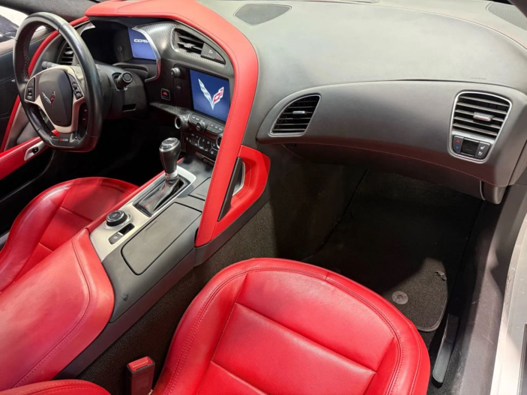 2015 Chevrolet Corvette Image 23