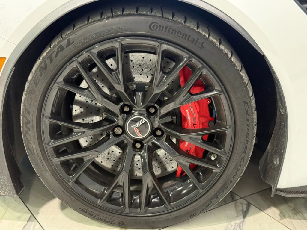 2015 Chevrolet Corvette Image 26