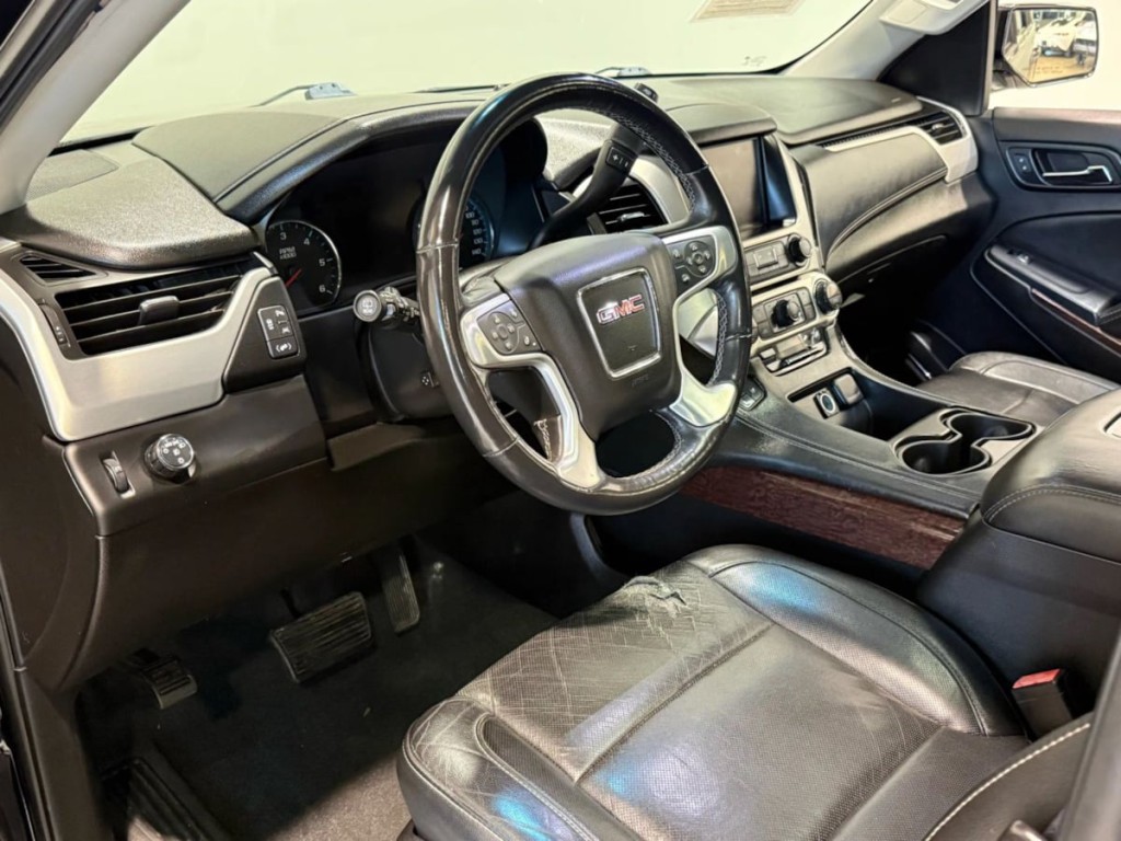 2017 GMC Yukon Image 12