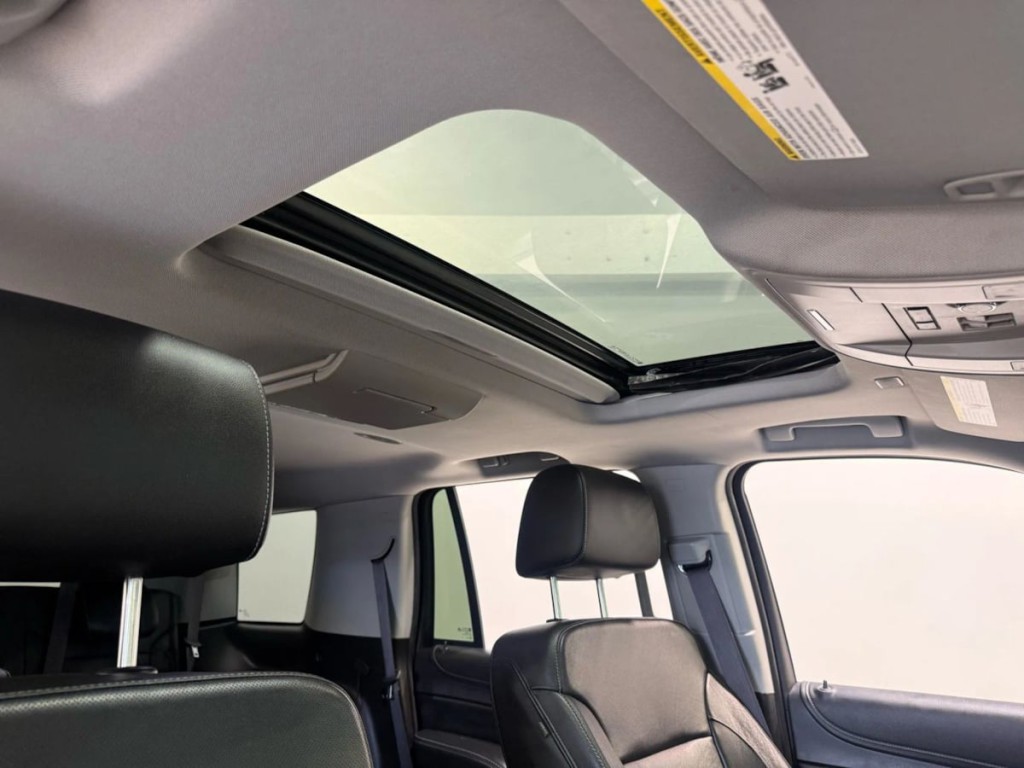 2017 GMC Yukon Image 28