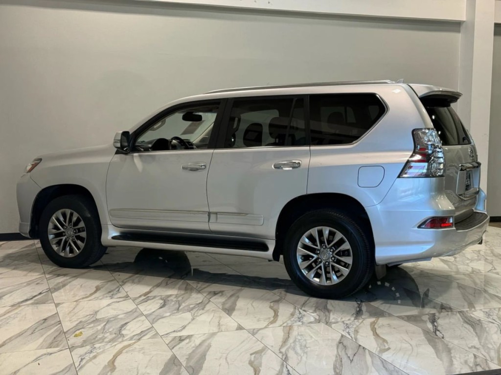 2015 Lexus GX 460 Image 9