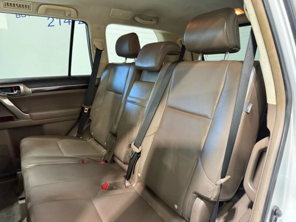 2015 Lexus GX 460 Image 24