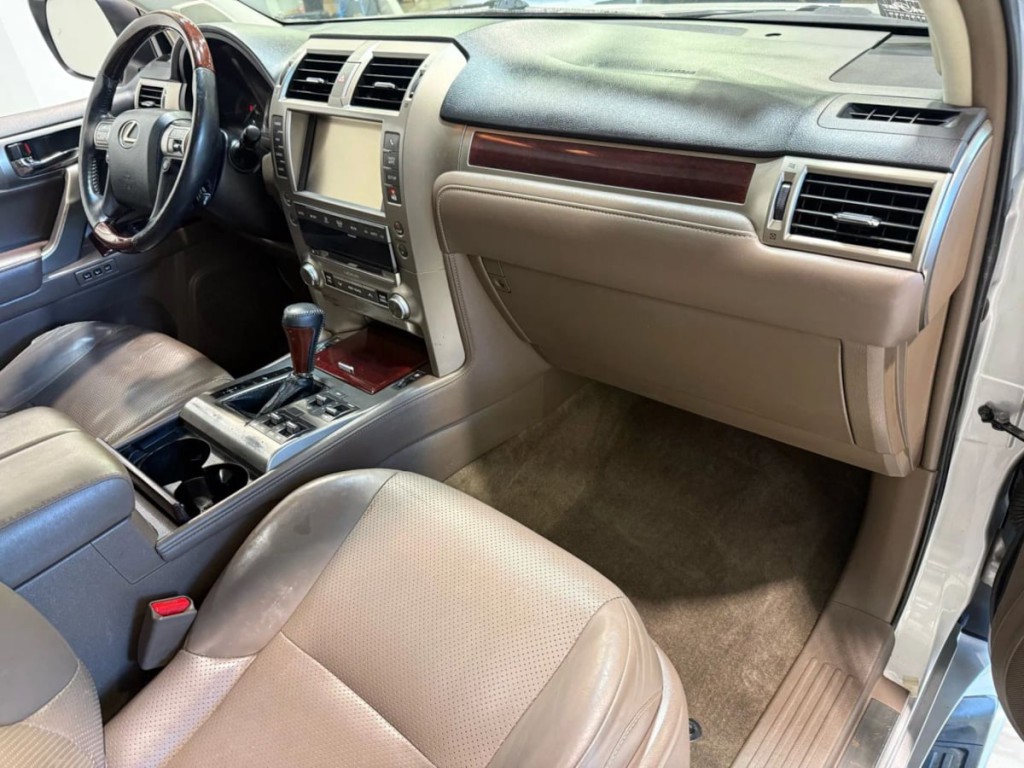 2015 Lexus GX 460 Image 27