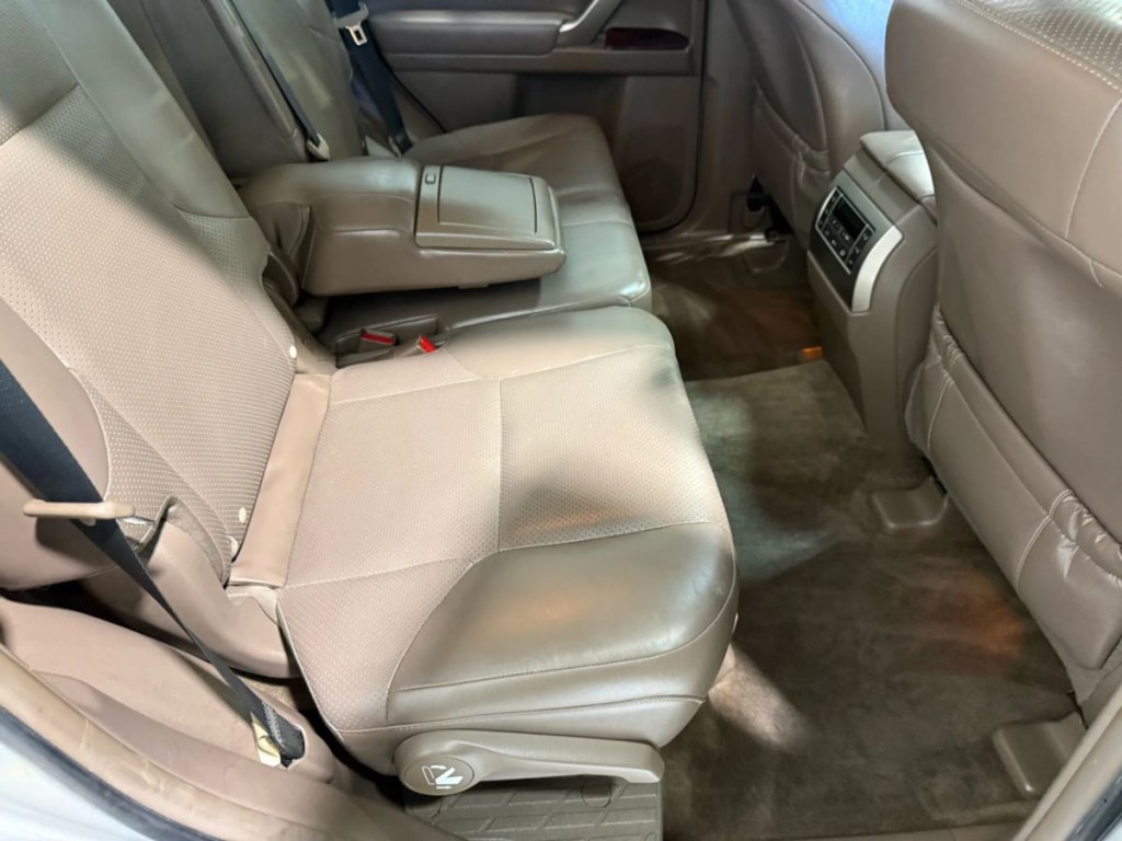 2015 Lexus GX 460 Image 32