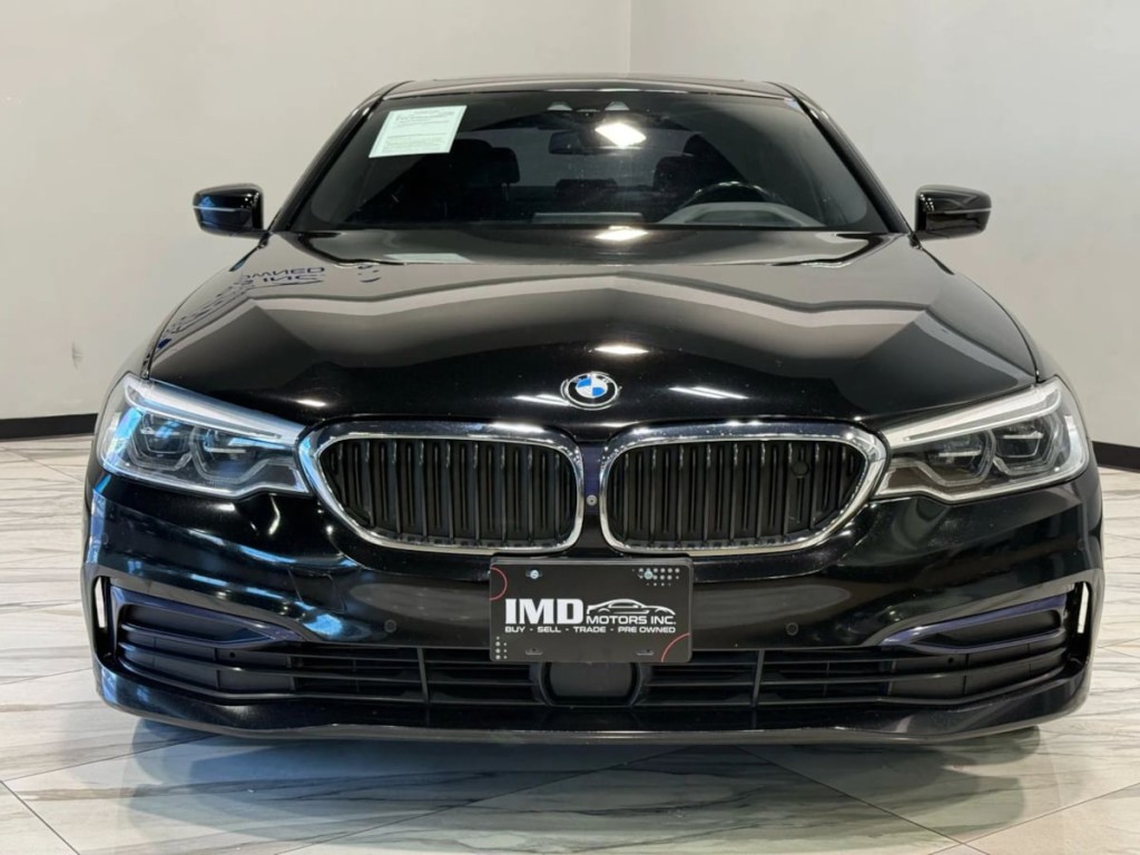 2019 BMW 5 Series Image 3