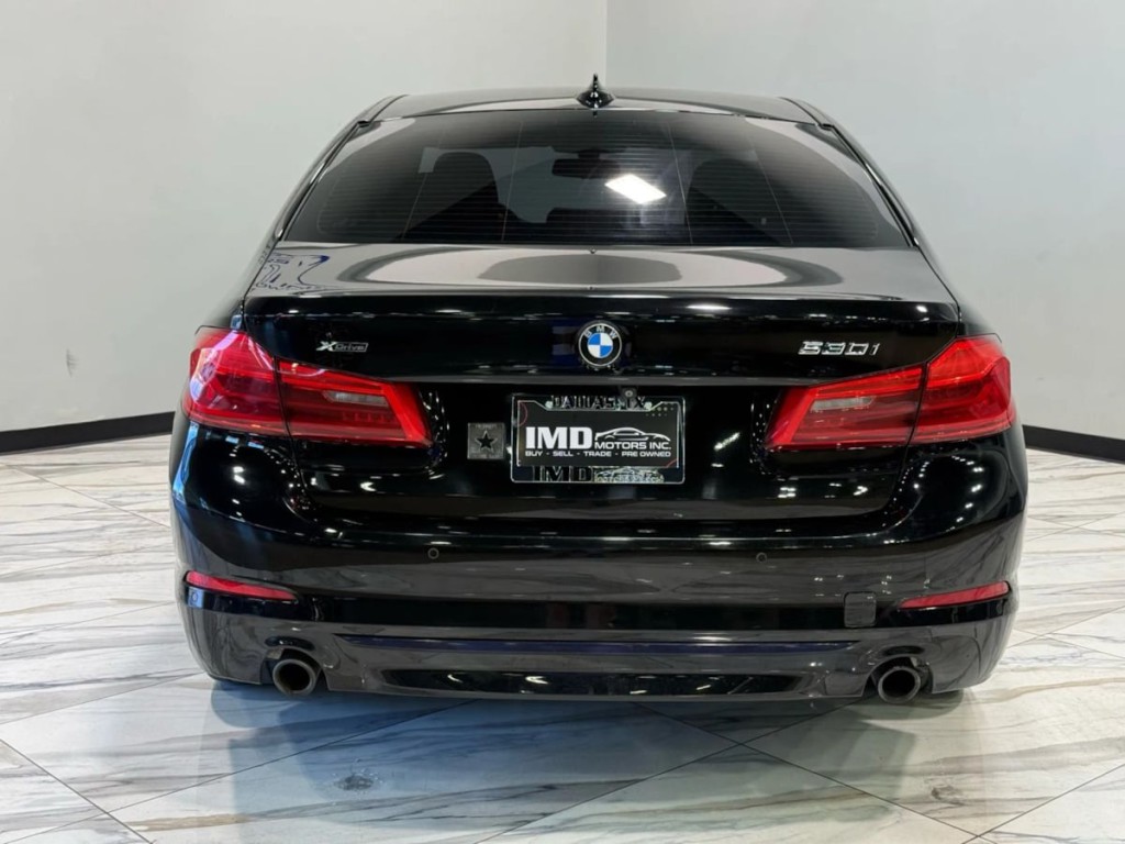 2019 BMW 5 Series Image 7