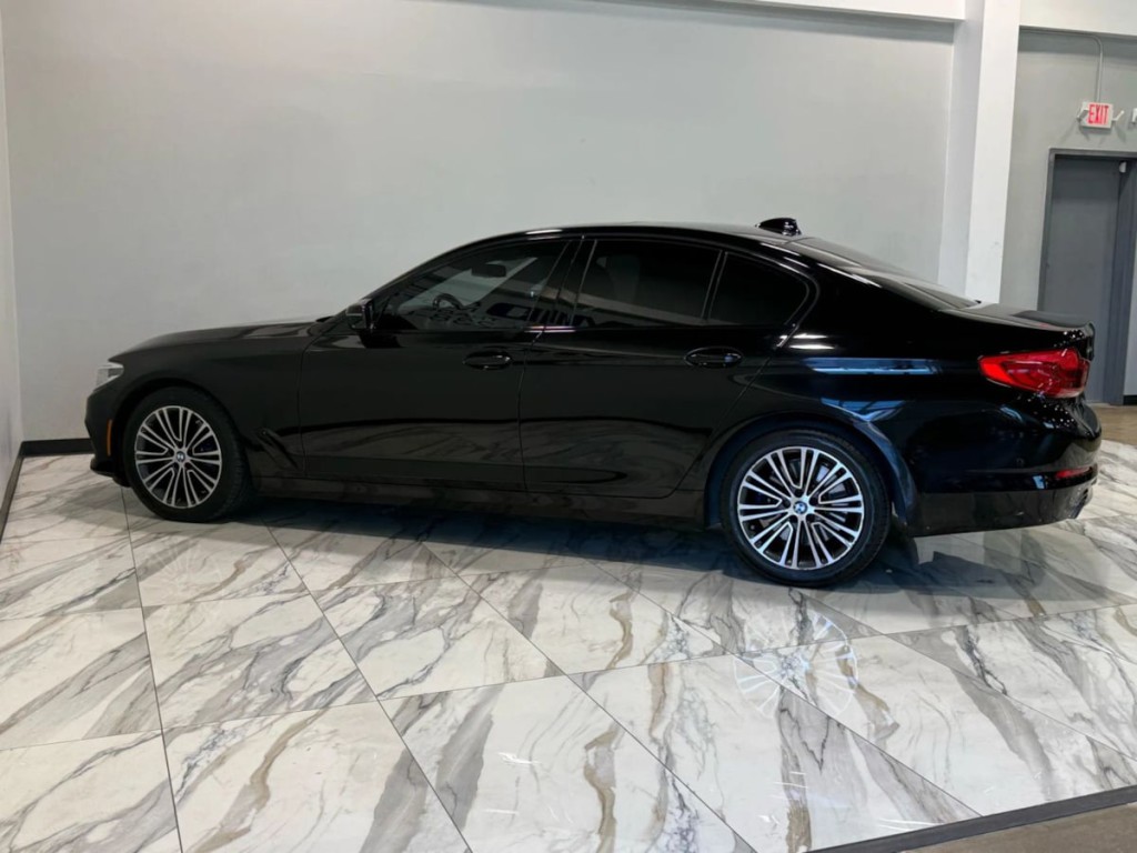 2019 BMW 5 Series Image 9