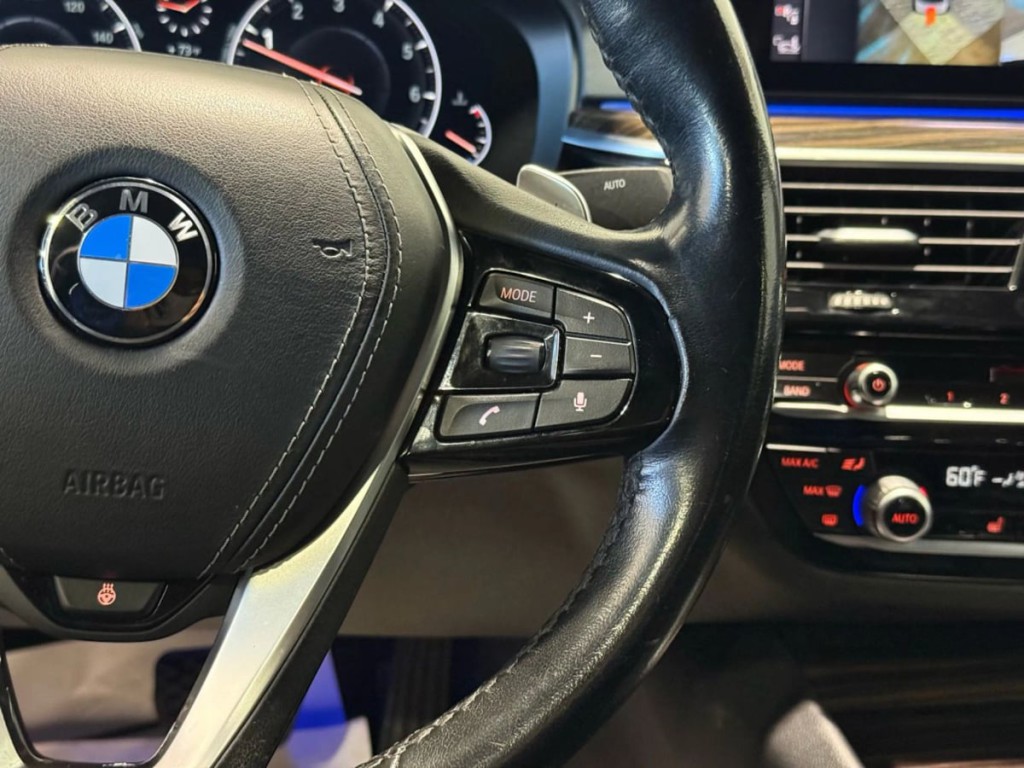 2019 BMW 5 Series Image 16