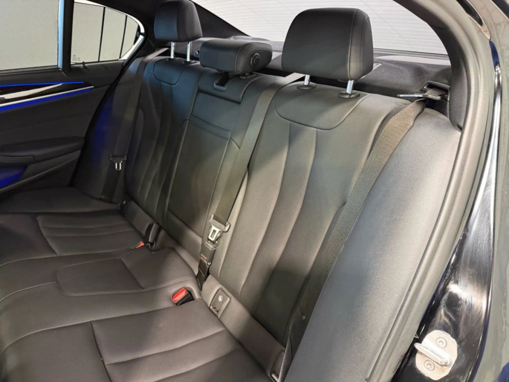 2019 BMW 5 Series Image 22