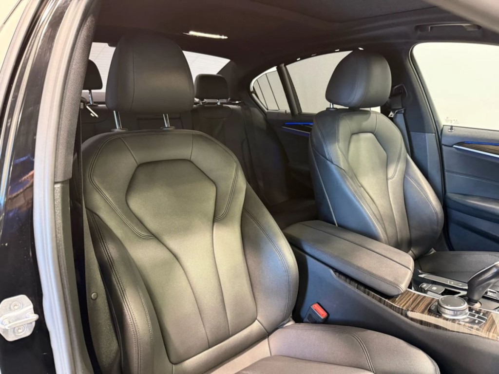 2019 BMW 5 Series Image 25