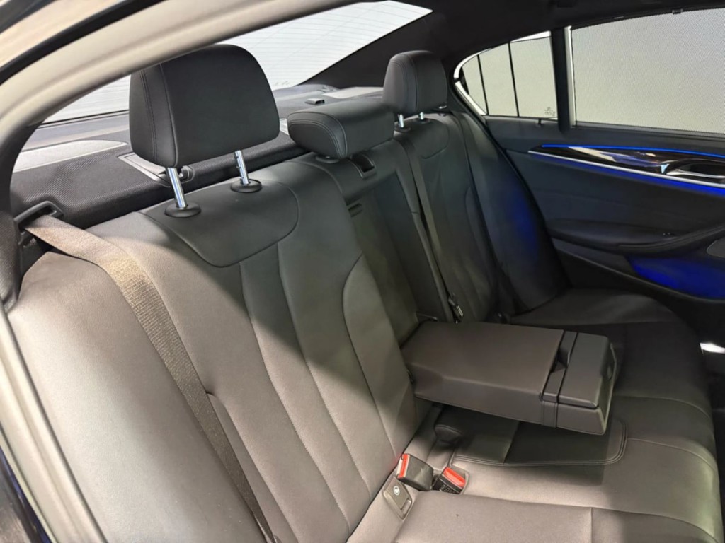 2019 BMW 5 Series Image 27