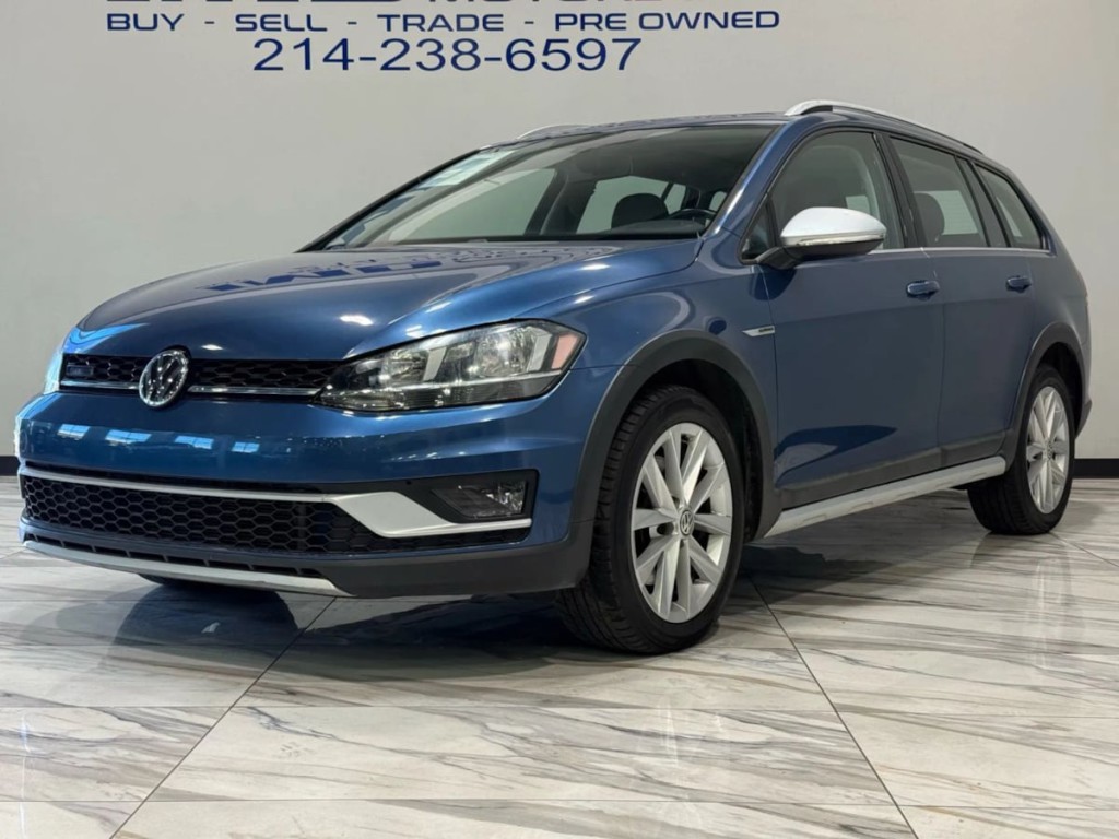 2018 Volkswagen Golf Image 2