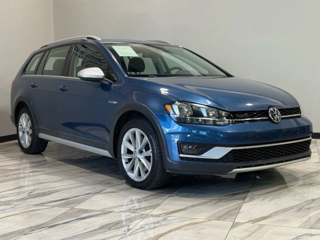 2018 Volkswagen Golf Image 4