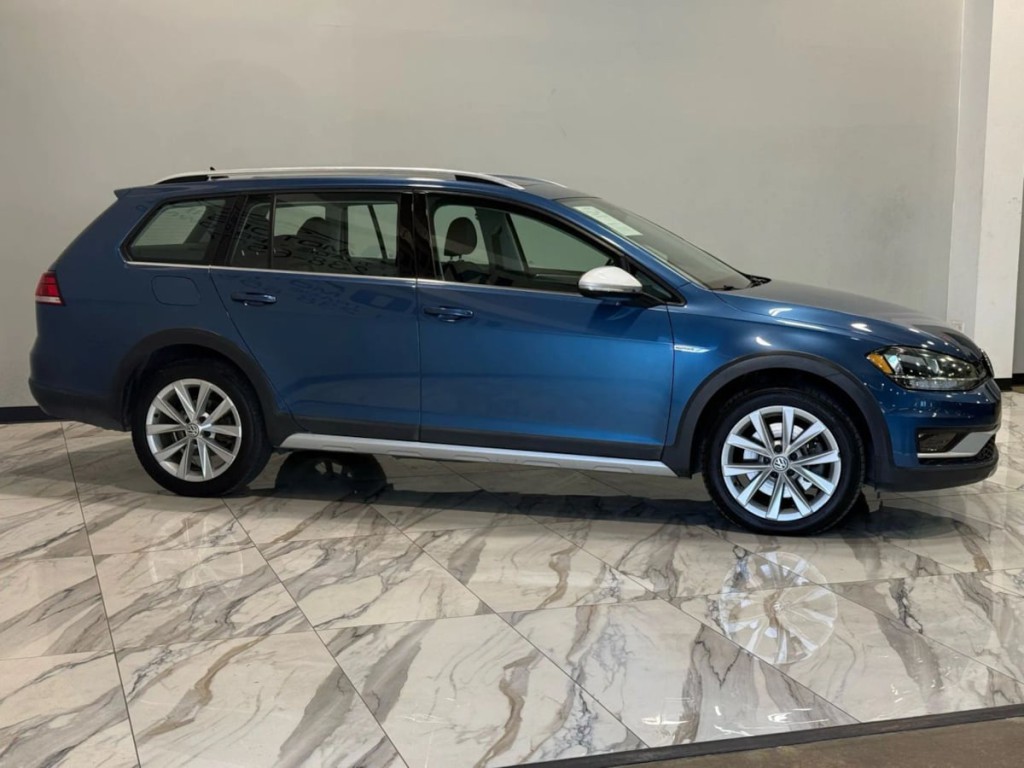 2018 Volkswagen Golf Image 5