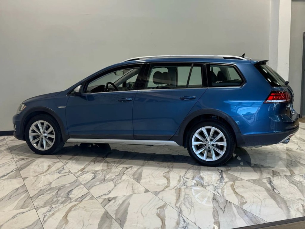 2018 Volkswagen Golf Image 9