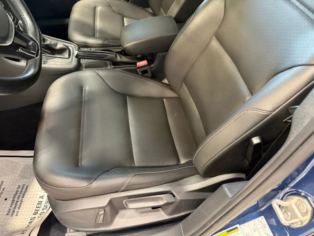 2018 Volkswagen Golf Image 12