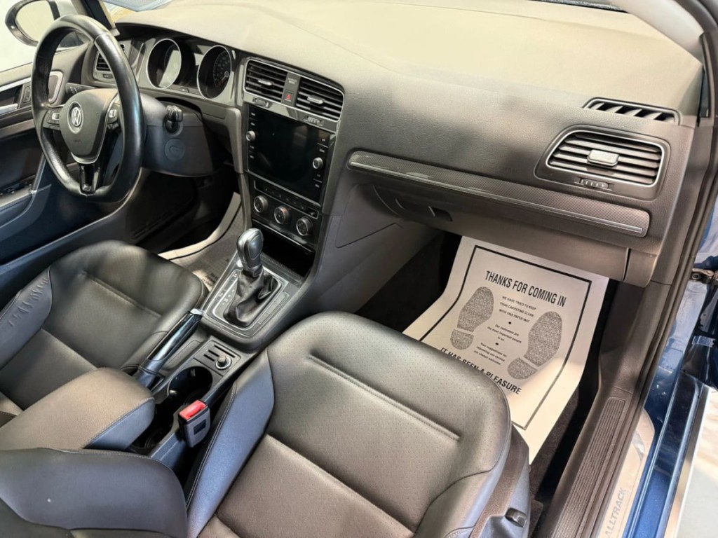 2018 Volkswagen Golf Image 15