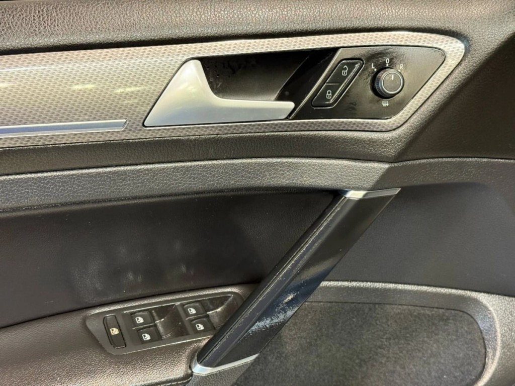 2018 Volkswagen Golf Image 21