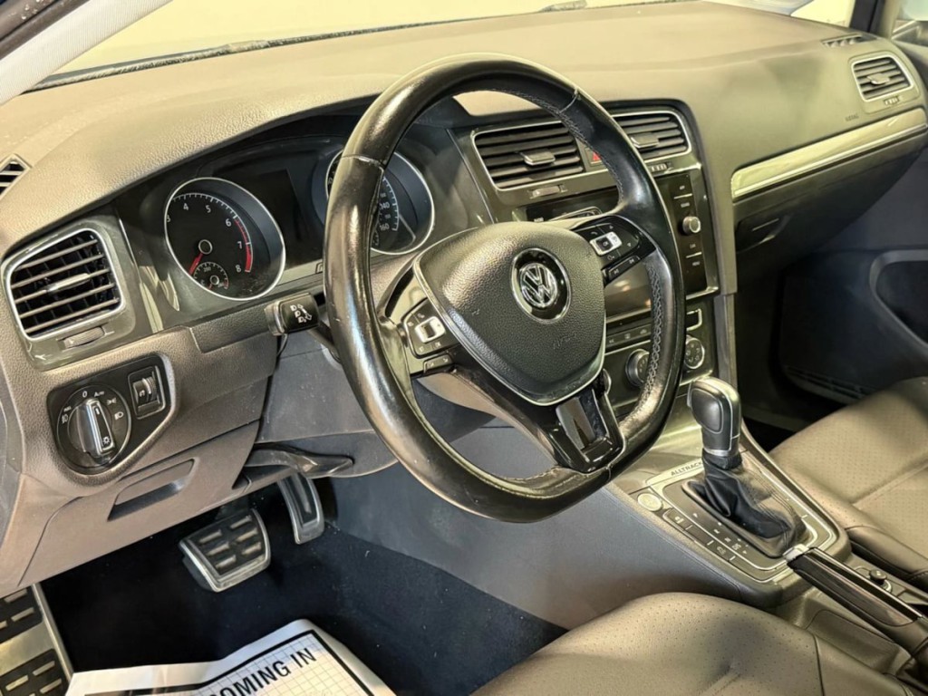 2018 Volkswagen Golf Image 22
