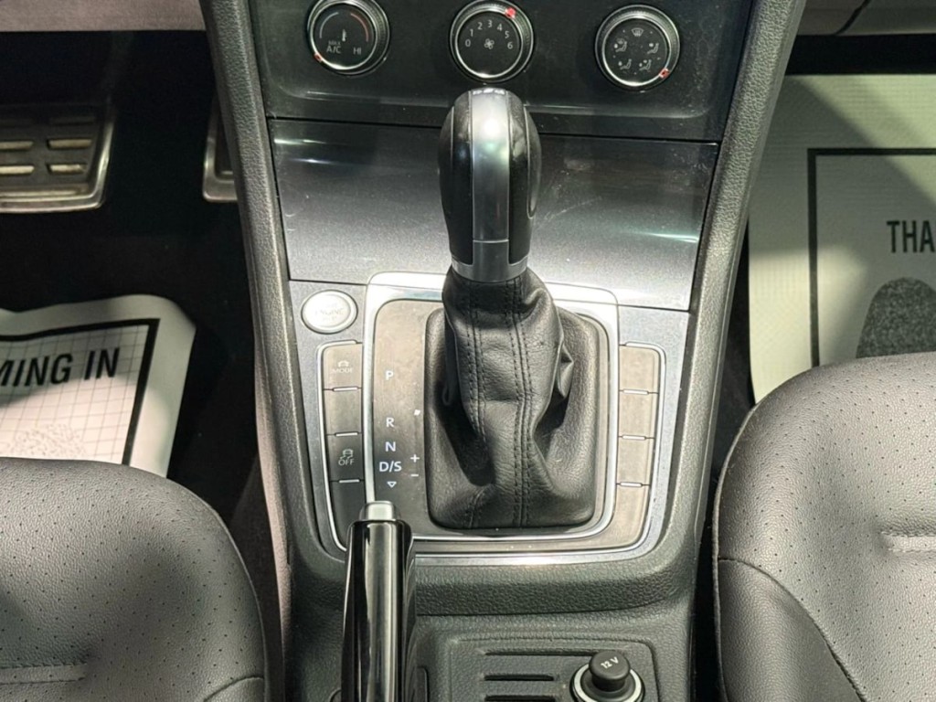 2018 Volkswagen Golf Image 32