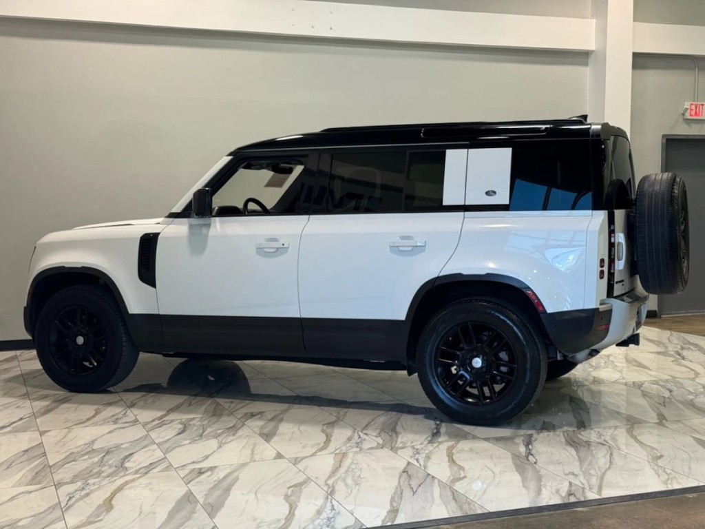2020 Land Rover Defender Image 9