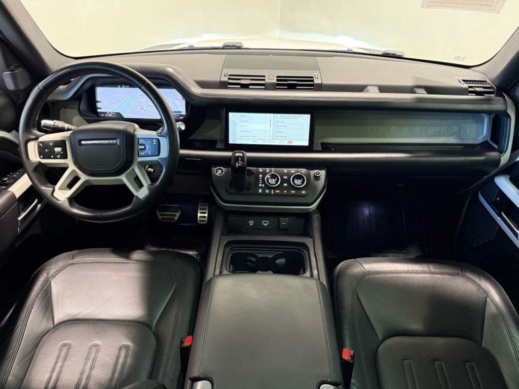 2020 Land Rover Defender Image 13