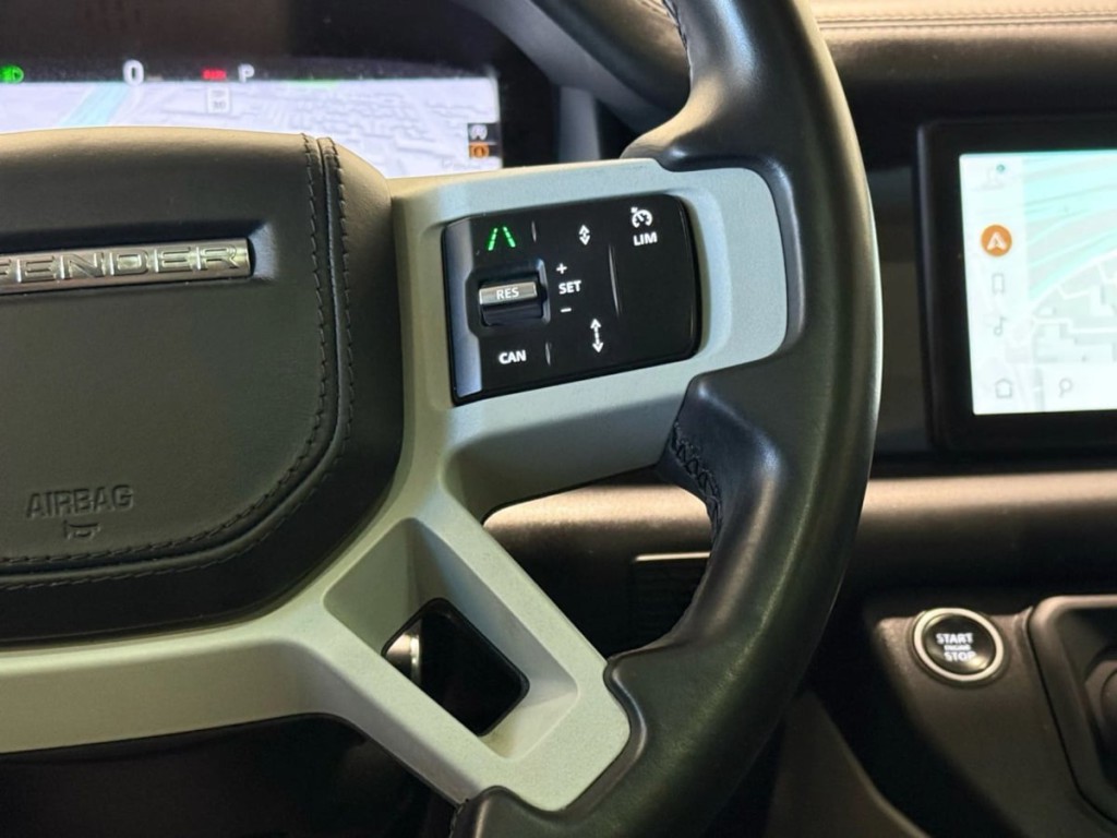 2020 Land Rover Defender Image 16
