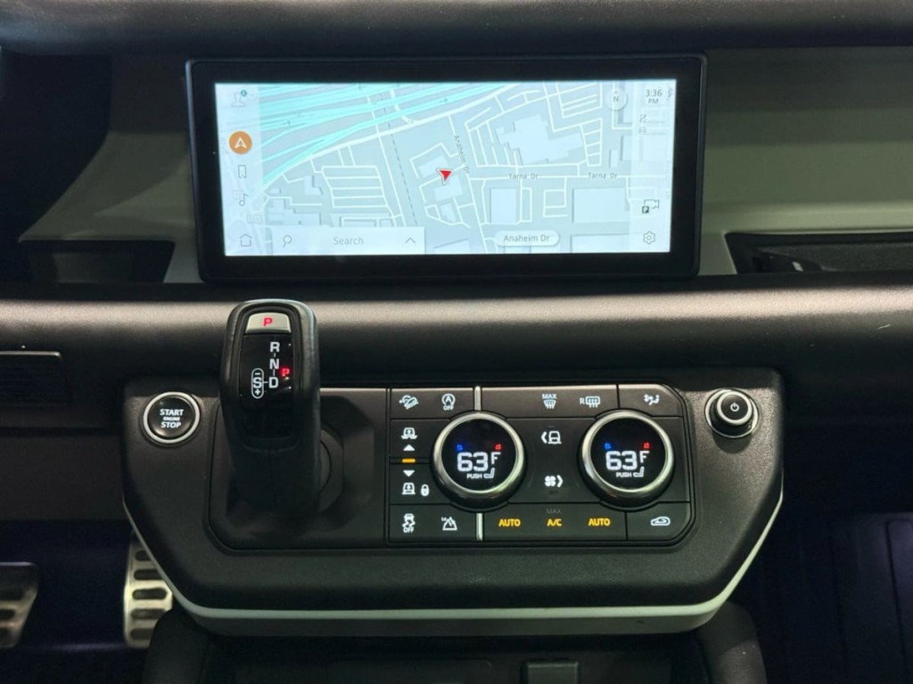 2020 Land Rover Defender Image 20