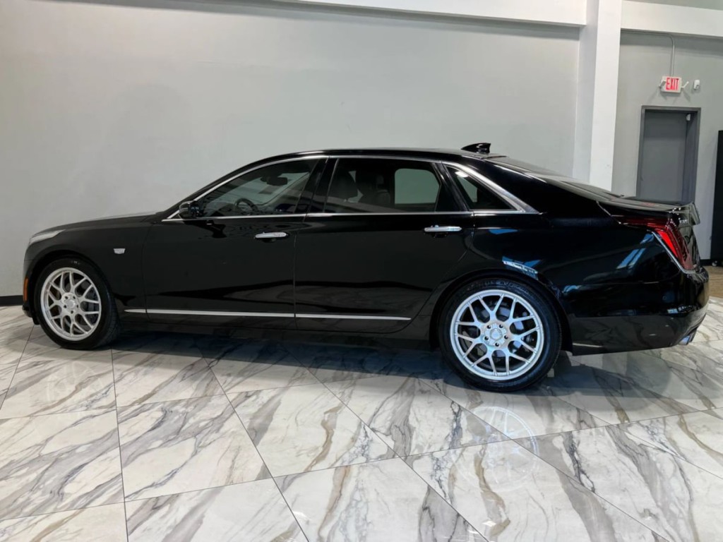 2017 Cadillac CT6 Image 9