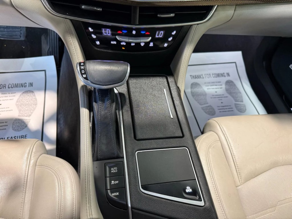 2017 Cadillac CT6 Image 22