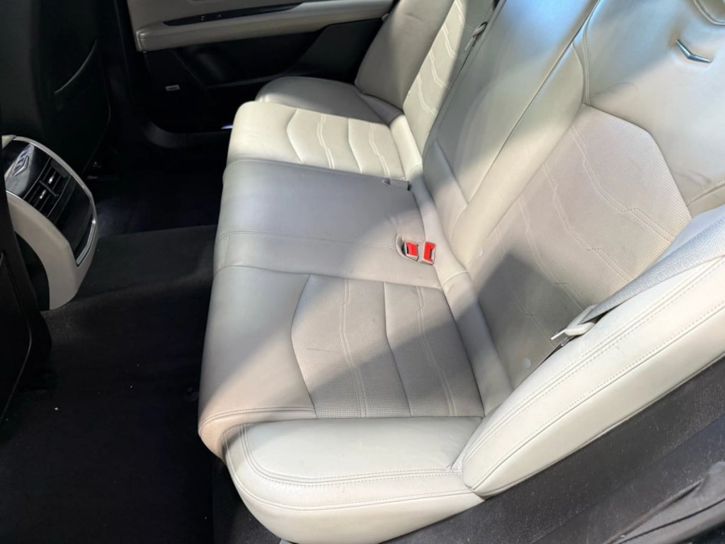 2017 Cadillac CT6 Image 26