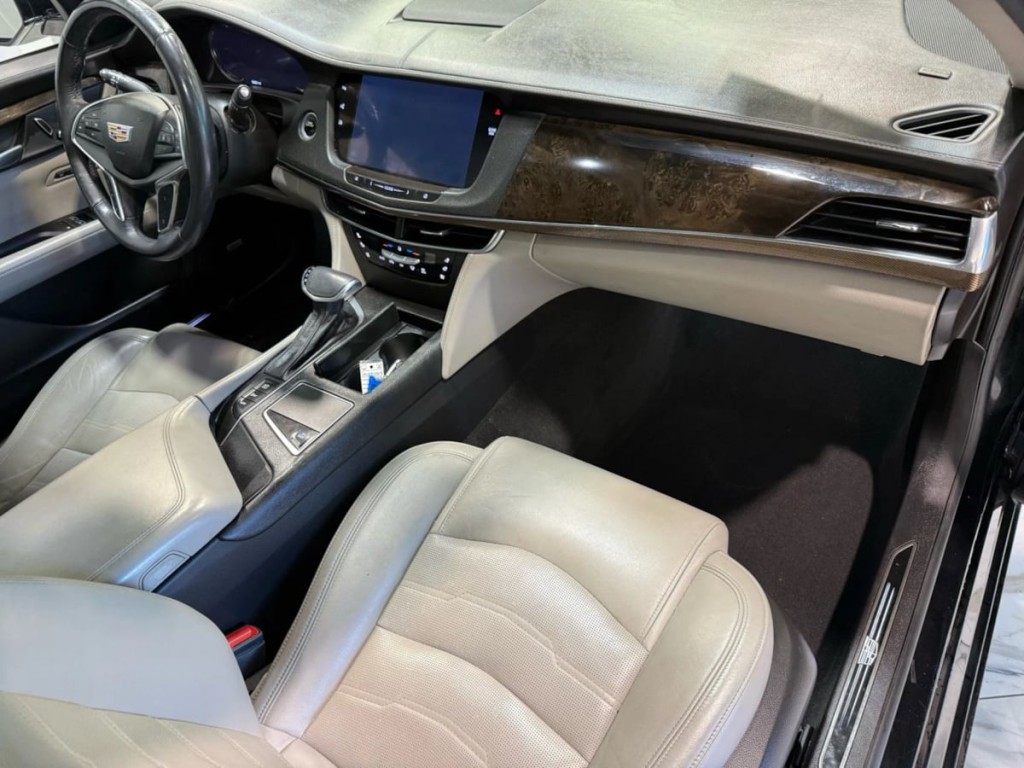 2017 Cadillac CT6 Image 27