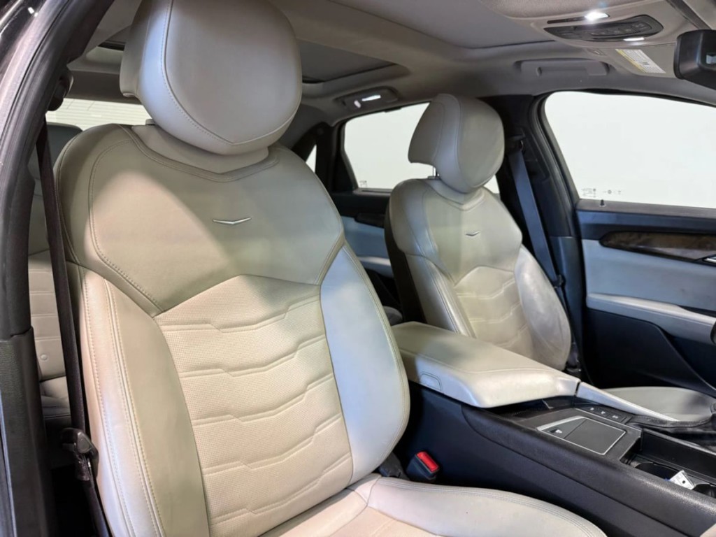 2017 Cadillac CT6 Image 28