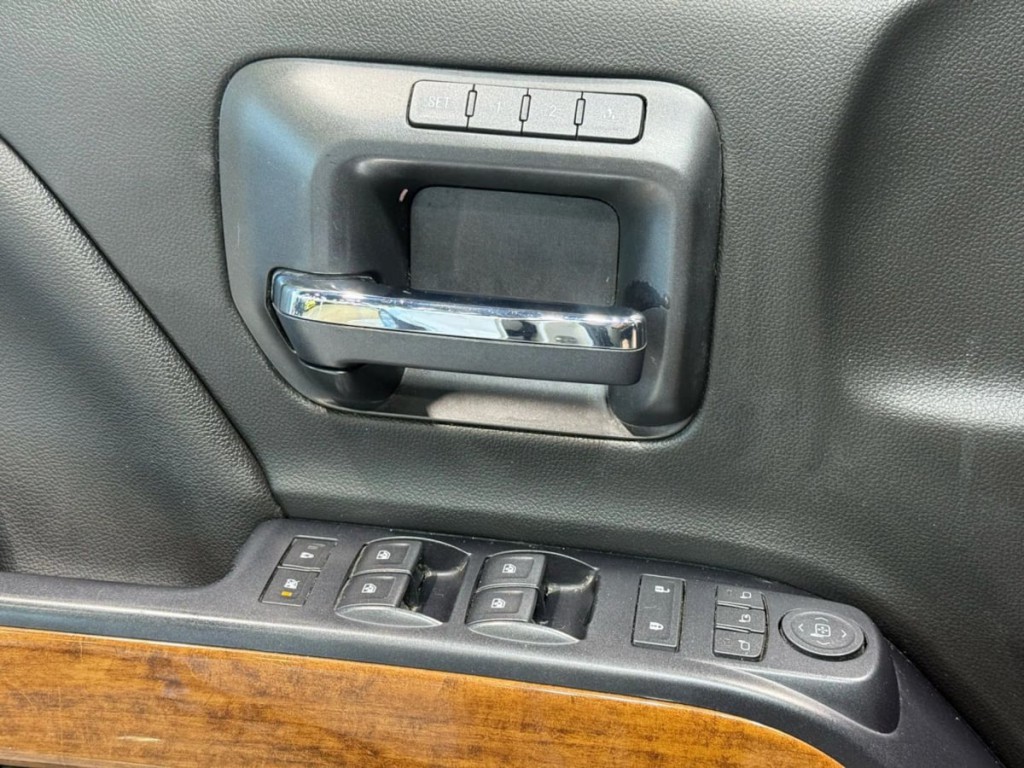 2017 Chevrolet Silverado 1500 Image 11