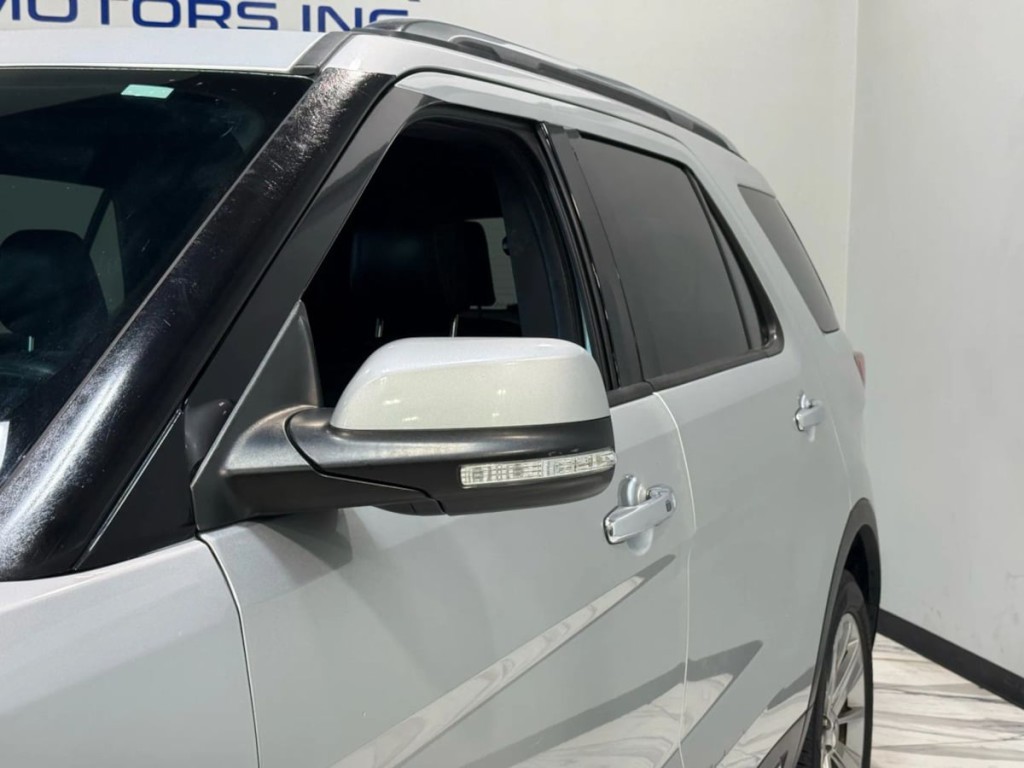 2018 Ford Explorer Image 9
