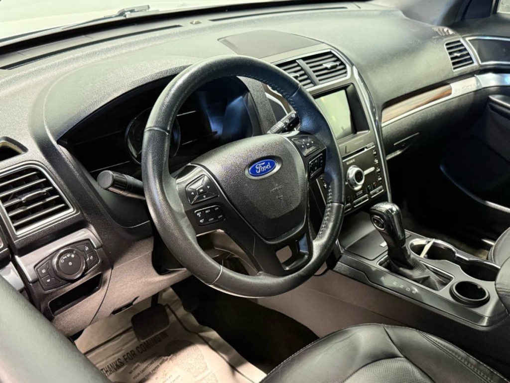 2018 Ford Explorer Image 12