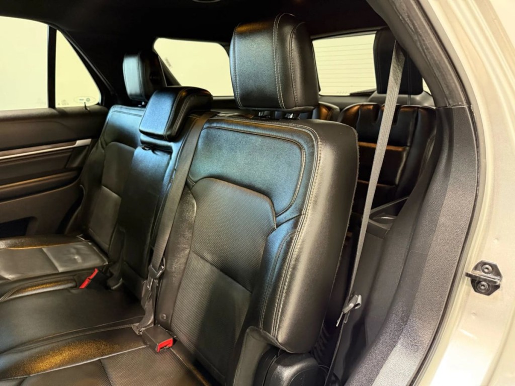 2018 Ford Explorer Image 20