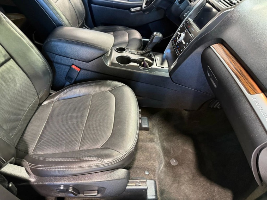 2018 Ford Explorer Image 26