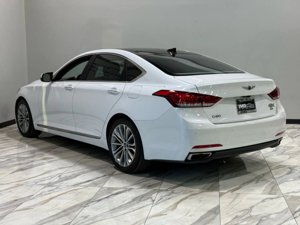 2017 Genesis G80 Image 8