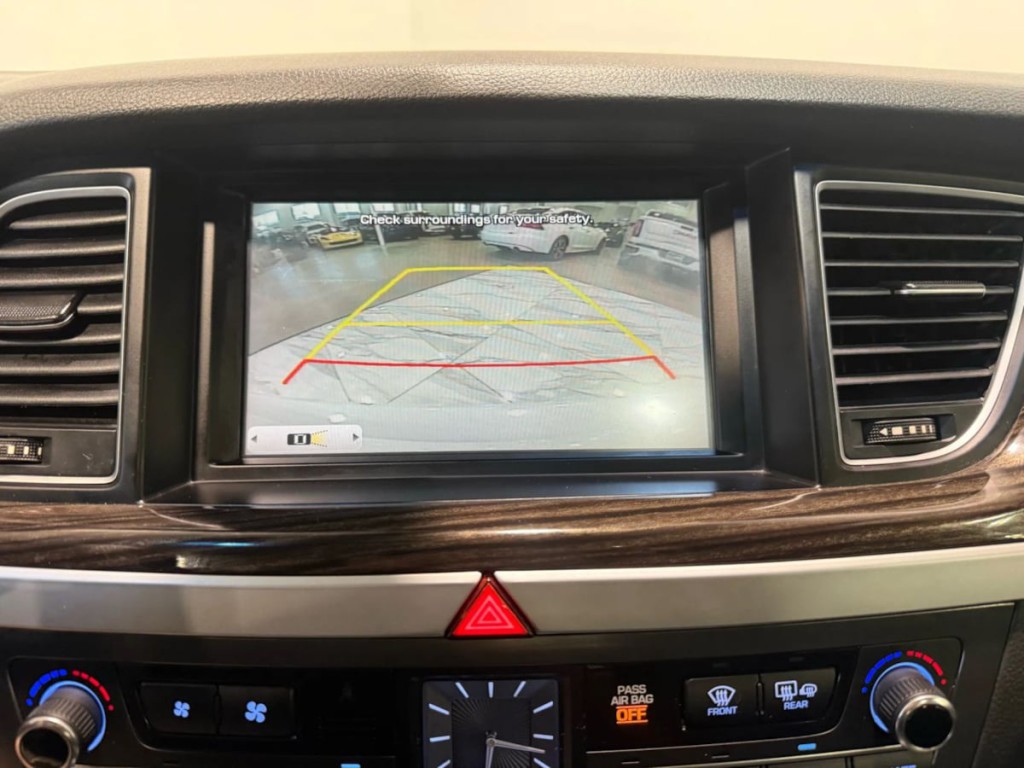 2017 Genesis G80 Image 19