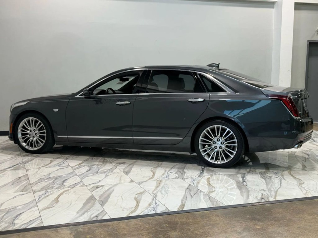 2017 Cadillac CT6 Image 9